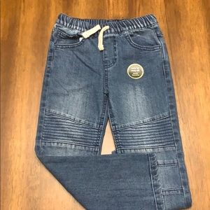 Blue skinny jeans